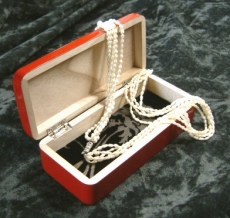 桐製の越前塗り/漆赤